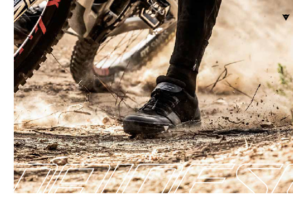 DAINESE 25B Footwear Details.pdf